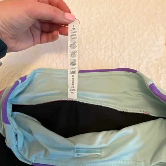 Lululemon Crop Leggings - Size 8 - Picture 4 of 9